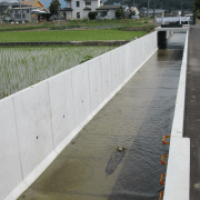 マルチ三面水路