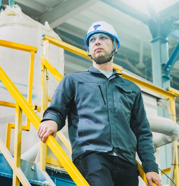 先輩社員R.Fさんのメインビジュアル